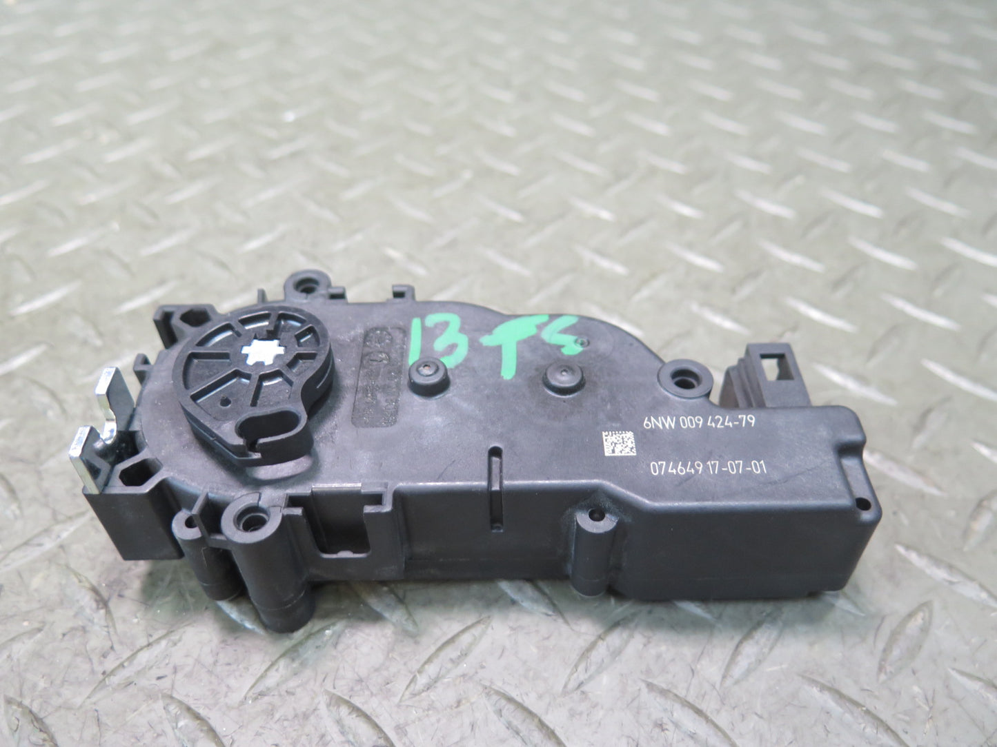 2016-2019 Tesla Model S 75D Rear Trunk Liftgate Tail Gate Lock Latch Actuator