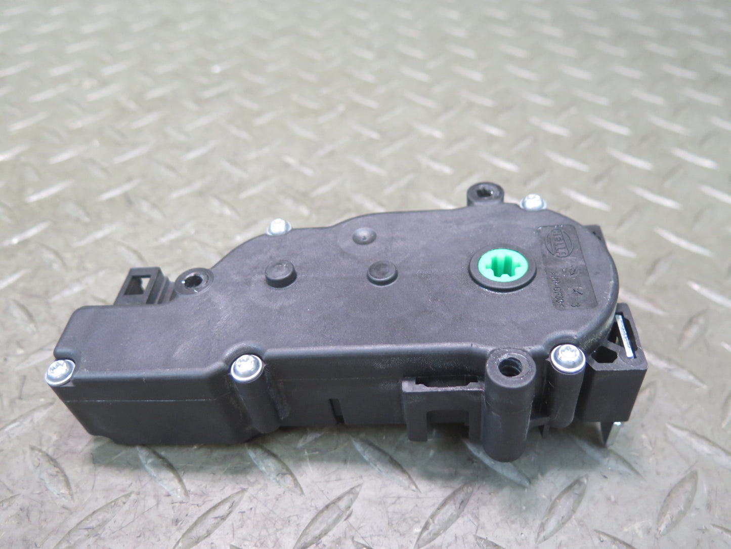 2016-2019 Tesla Model S 75D Rear Trunk Liftgate Tail Gate Lock Latch Actuator