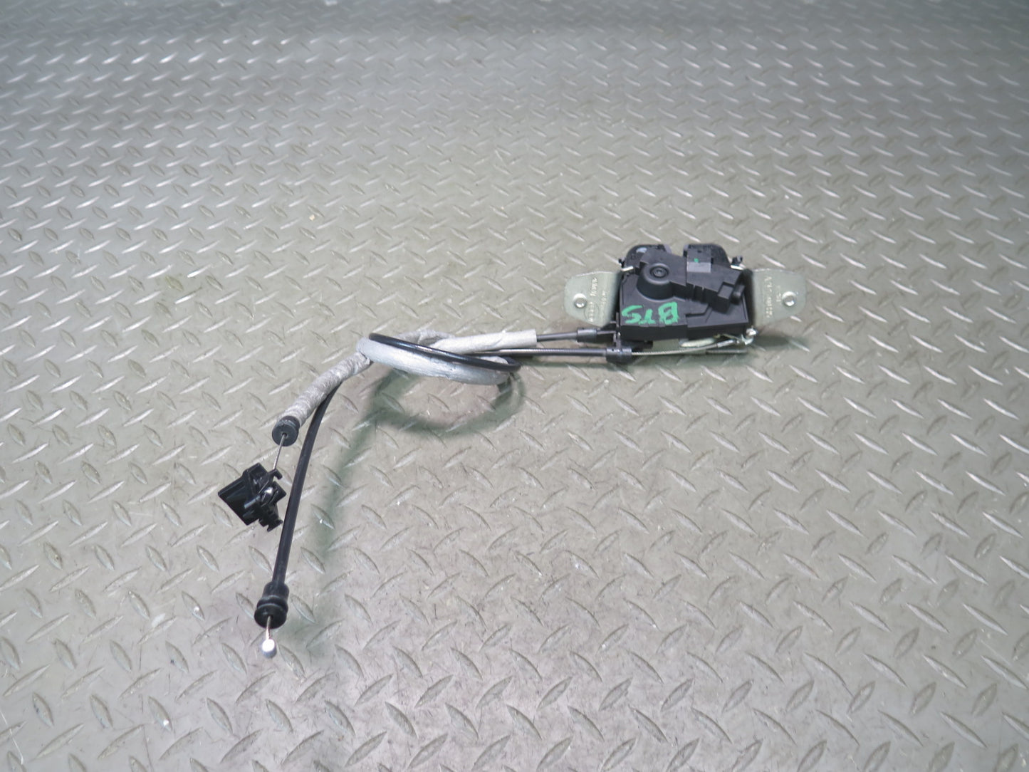 2016-2019 Tesla Model S 75D Rear Trunk Liftgate Tail Gate Lock Latch