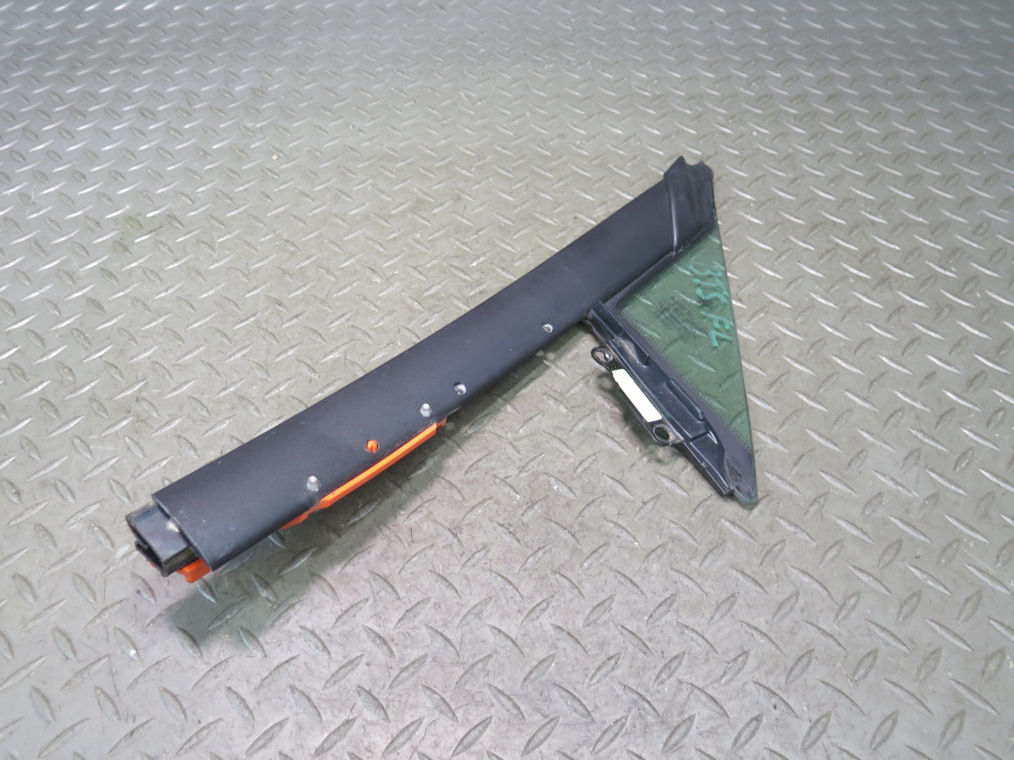 2016-2019 Tesla Model S 75D Front Left Side Door Window Corner Fixed Glass