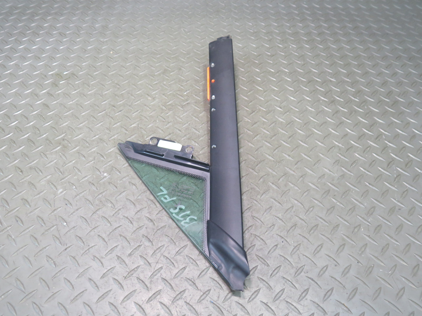 2016-2019 Tesla Model S 75D Front Left Side Door Window Corner Fixed Glass