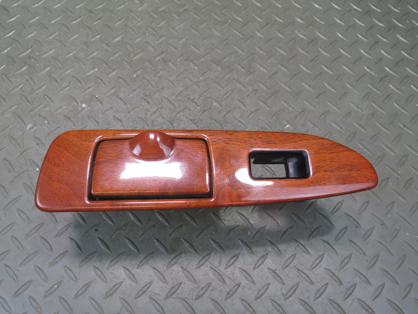 1998-2002 Lexus UZJ100L LX470 Rear Right Side Power Window Switch Panel Wood