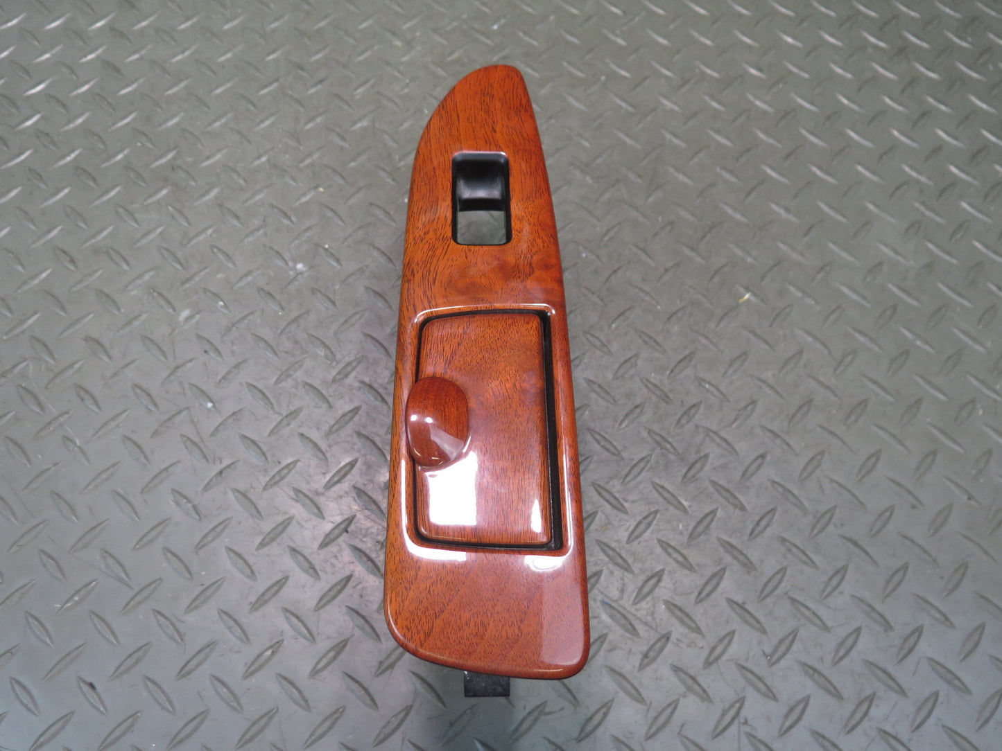 1998-2002 Lexus UZJ100L LX470 Rear Right Side Power Window Switch Panel Wood