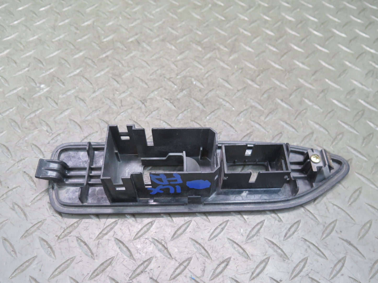 1998-2002 Lexus UZJ100L LX470 Front Right Side Power Window Switch Panel Wood