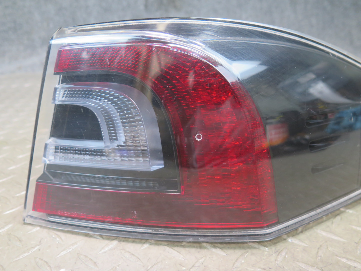 2016-2019 Tesla Model S 75D Rear Right Pass Side Outer Tail Light Lamp