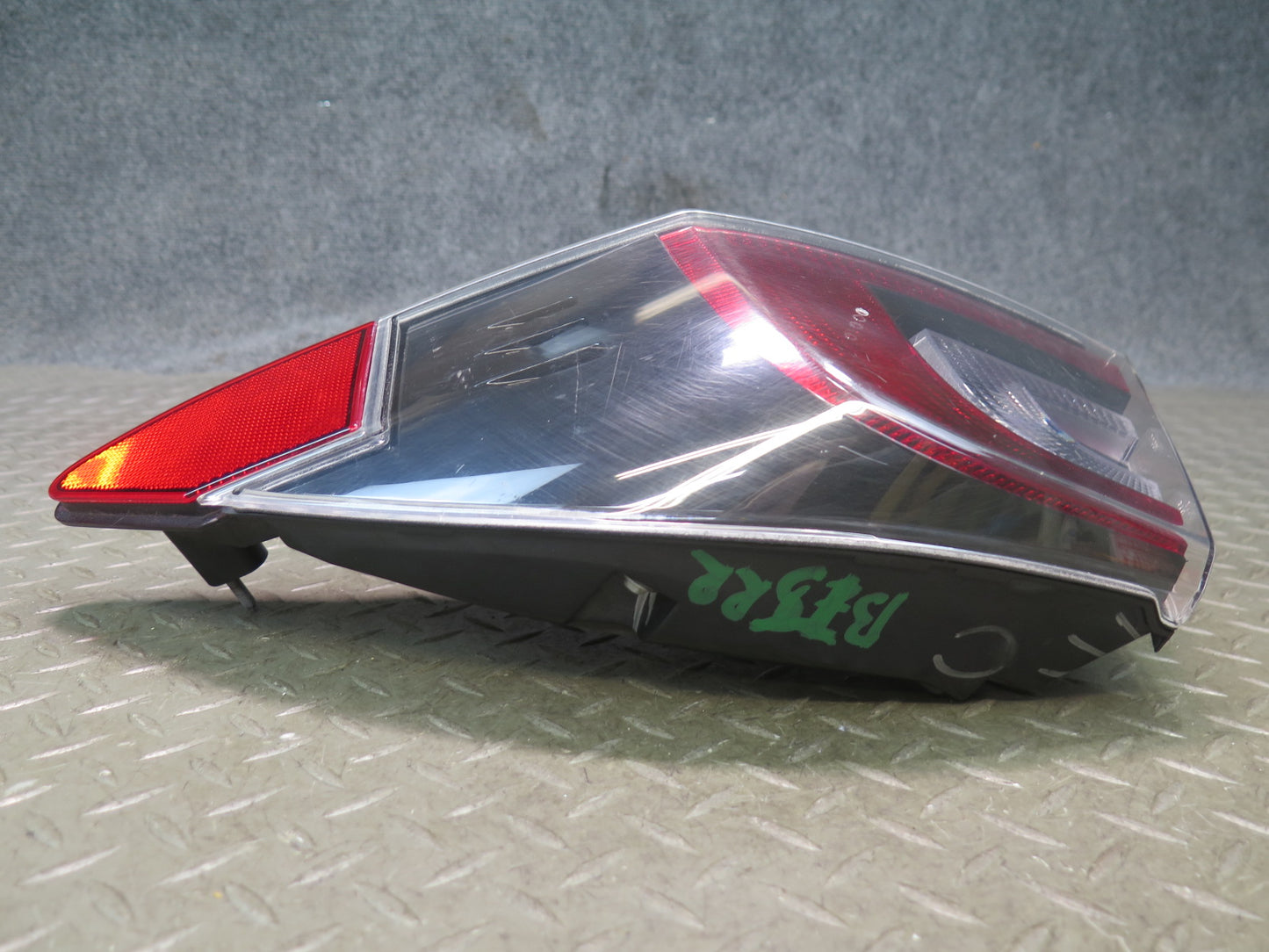 2016-2019 Tesla Model S 75D Rear Right Pass Side Outer Tail Light Lamp