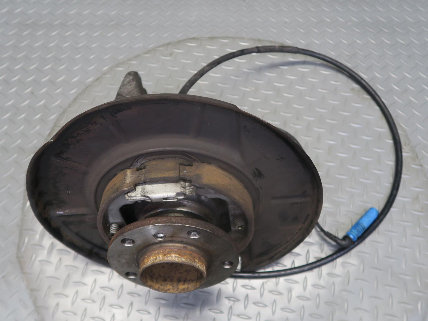 04-06 BMW E53 X5 AWD Rear Right Spindle Knuckle Wheel Hub Bearing OEM
