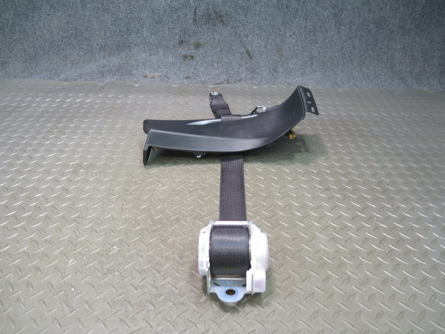 16-19 TESLA MODEL S 75D SET OF 2 REAR RIGHT & LEFT SEATBELT RETRACTOR OEM