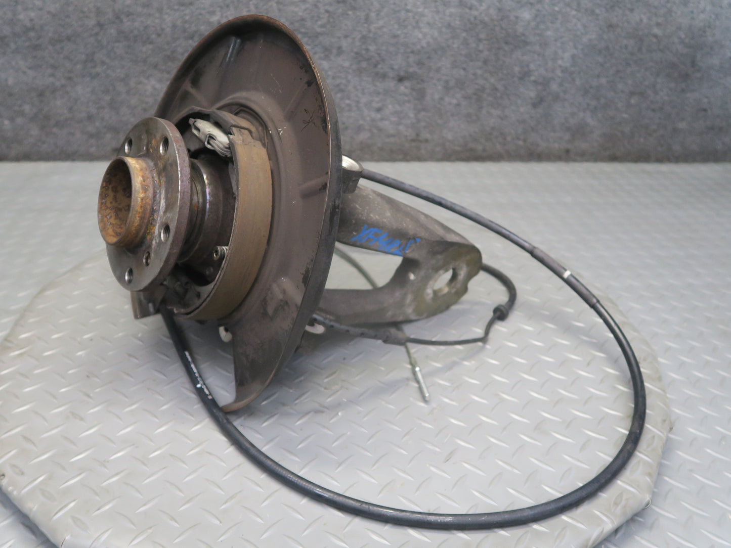 04-06 BMW E53 X5 AWD Rear Left Spindle Knuckle Wheel Hub Bearing OEM