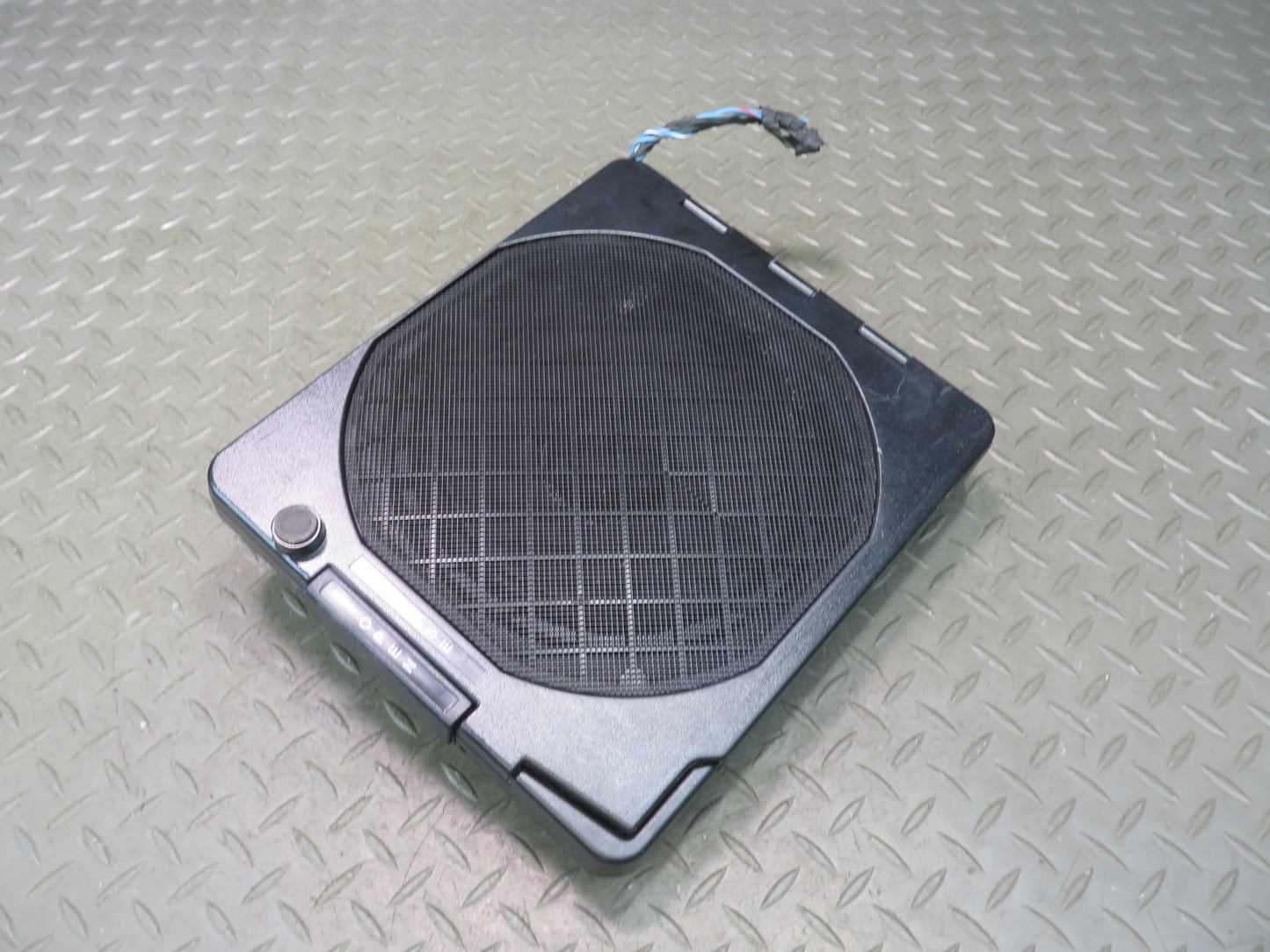 01-06 BMW E46 330ci Convertible Rear Subwoofer Speaker w Cover Black OEM