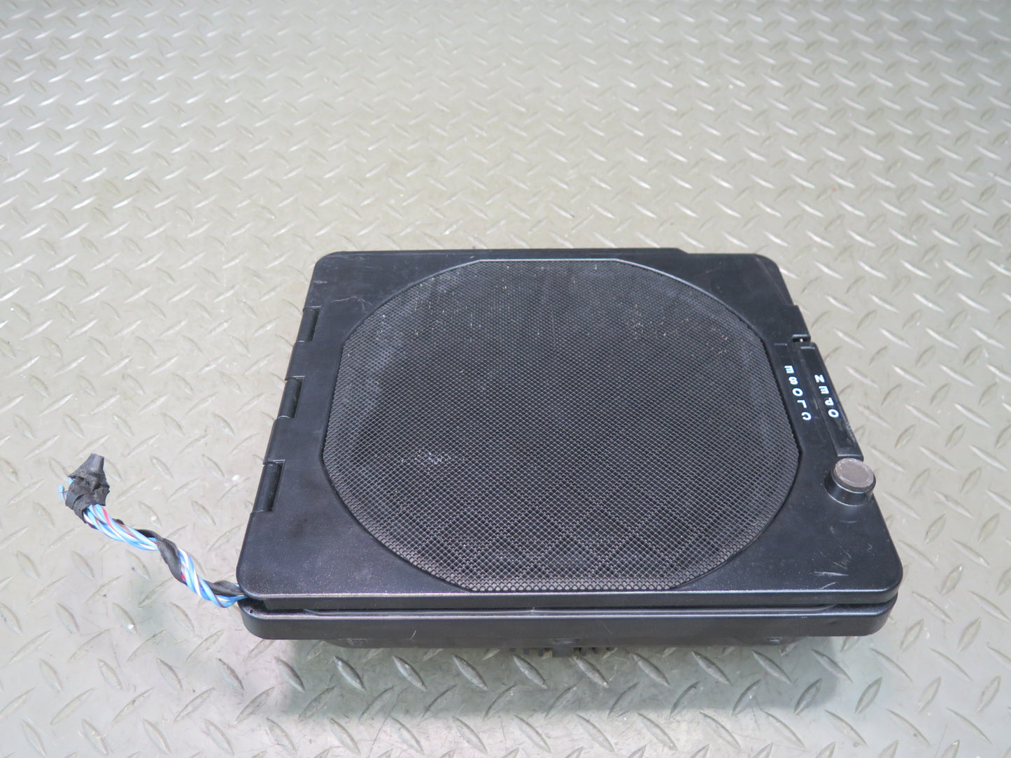 01-06 BMW E46 330ci Convertible Rear Subwoofer Speaker w Cover Black OEM