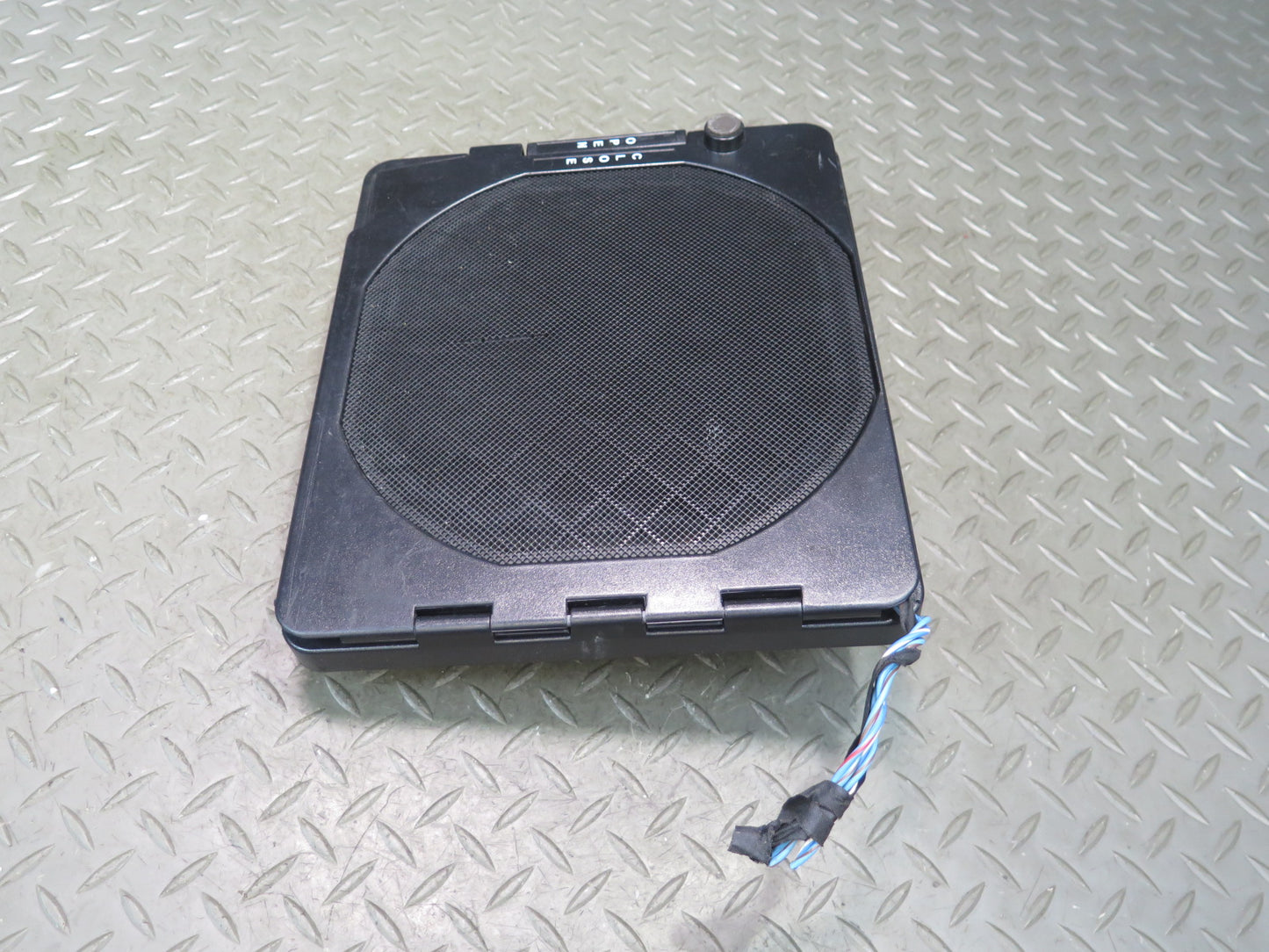 01-06 BMW E46 330ci Convertible Rear Subwoofer Speaker w Cover Black OEM