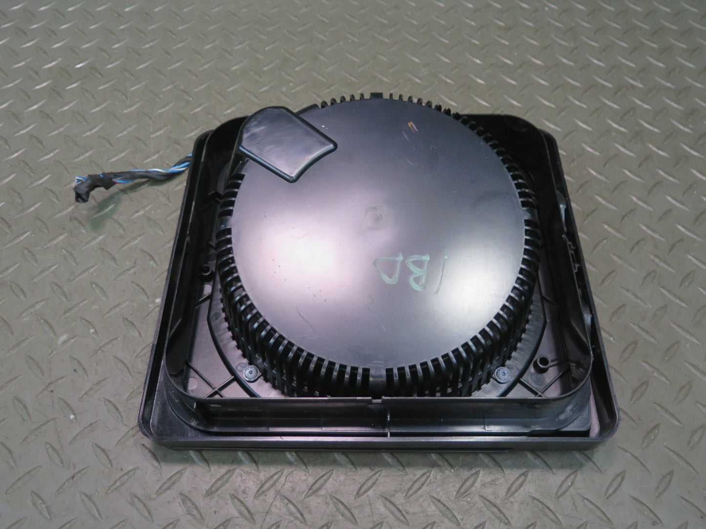 01-06 BMW E46 330ci Convertible Rear Subwoofer Speaker w Cover Black OEM