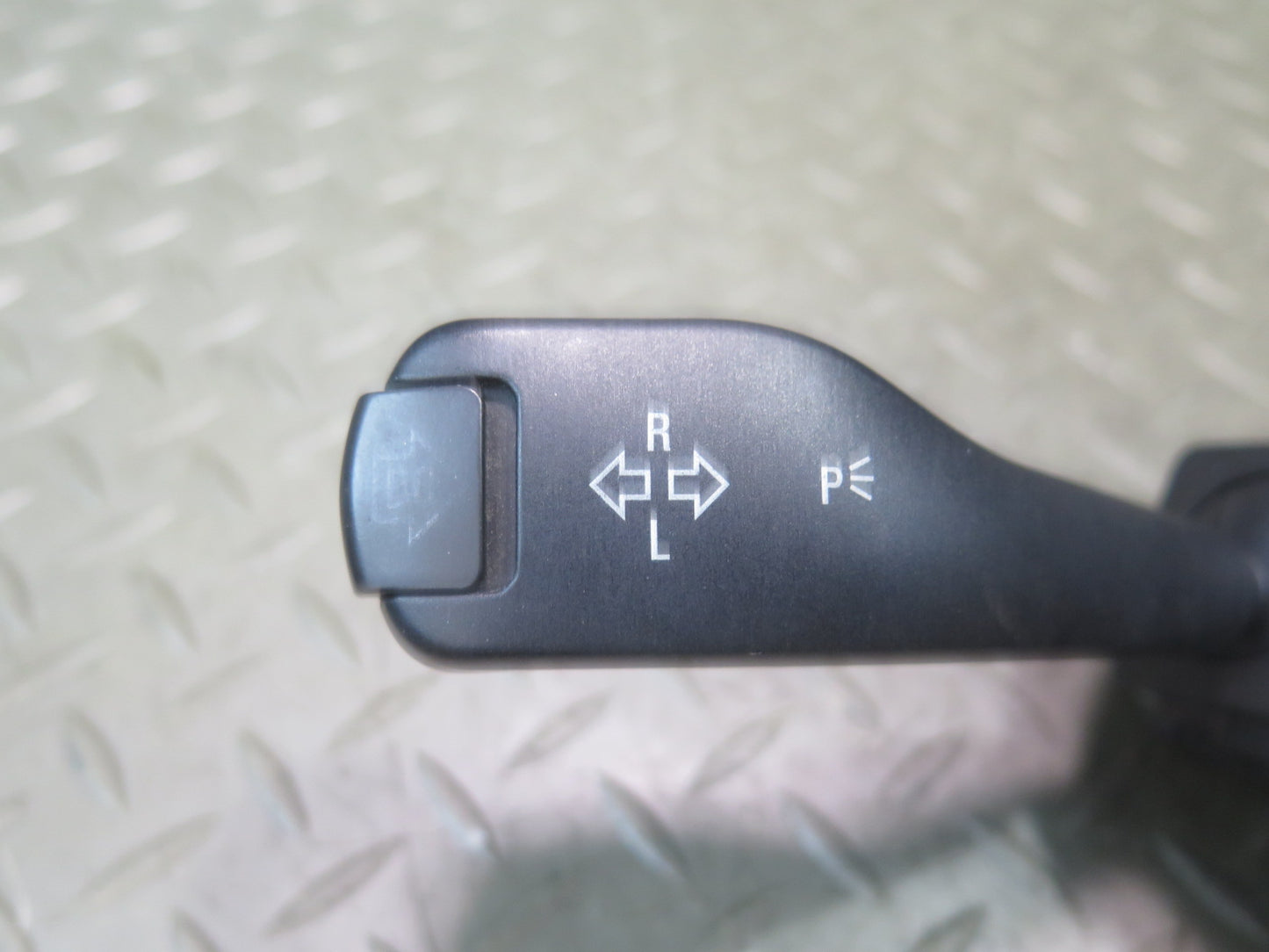 01-06 BMW E46 325Ci 330Ci Steering Column Turn Signal Wiper Multi Switch OEM