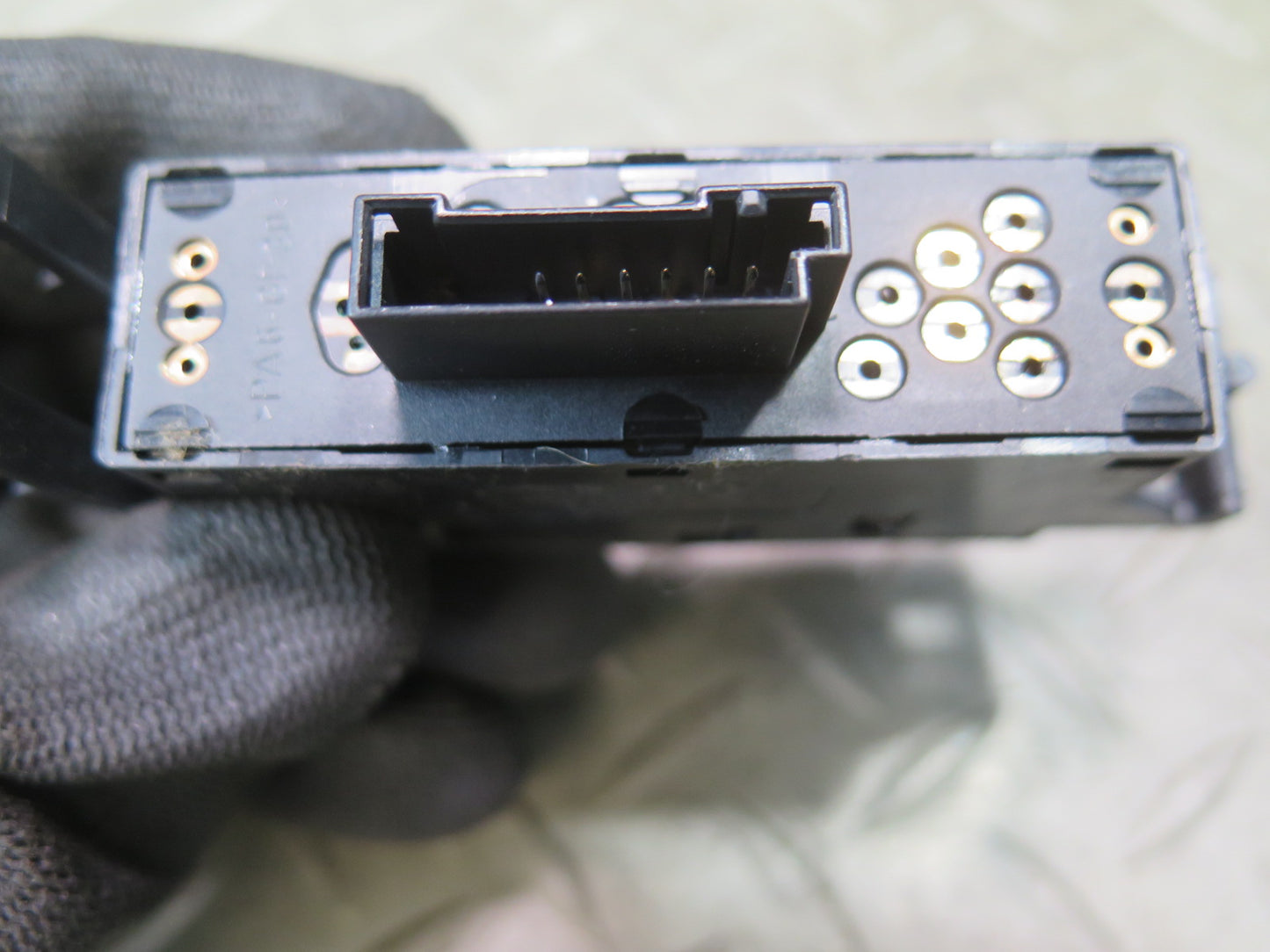 01-06 BMW E46 330Ci Convertible Right Power Window Switch 6902178 OEM