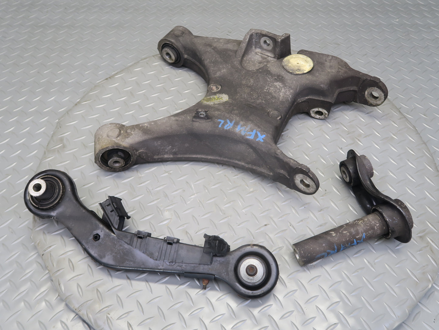 00-06 BMW E53 X5 Set of 3 Rear Left Suspension Upper & Lower Control Arm OEM