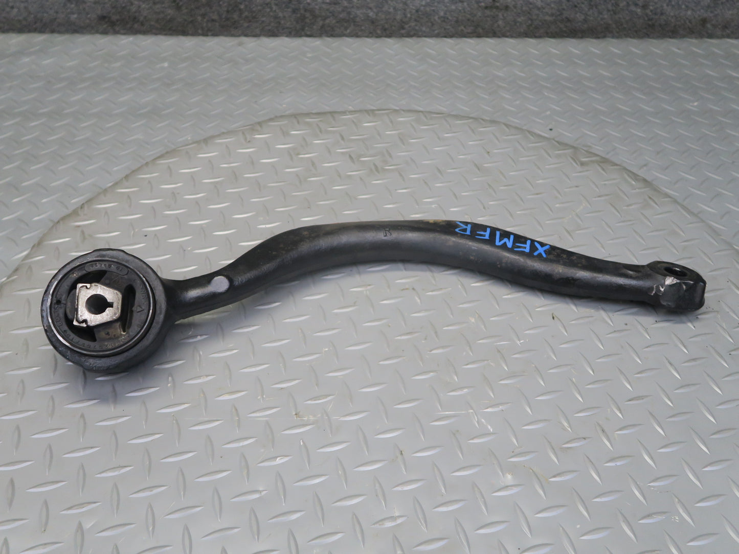 00-06 BMW E53 X5 Front Right Suspension Lower Control Arm OEM