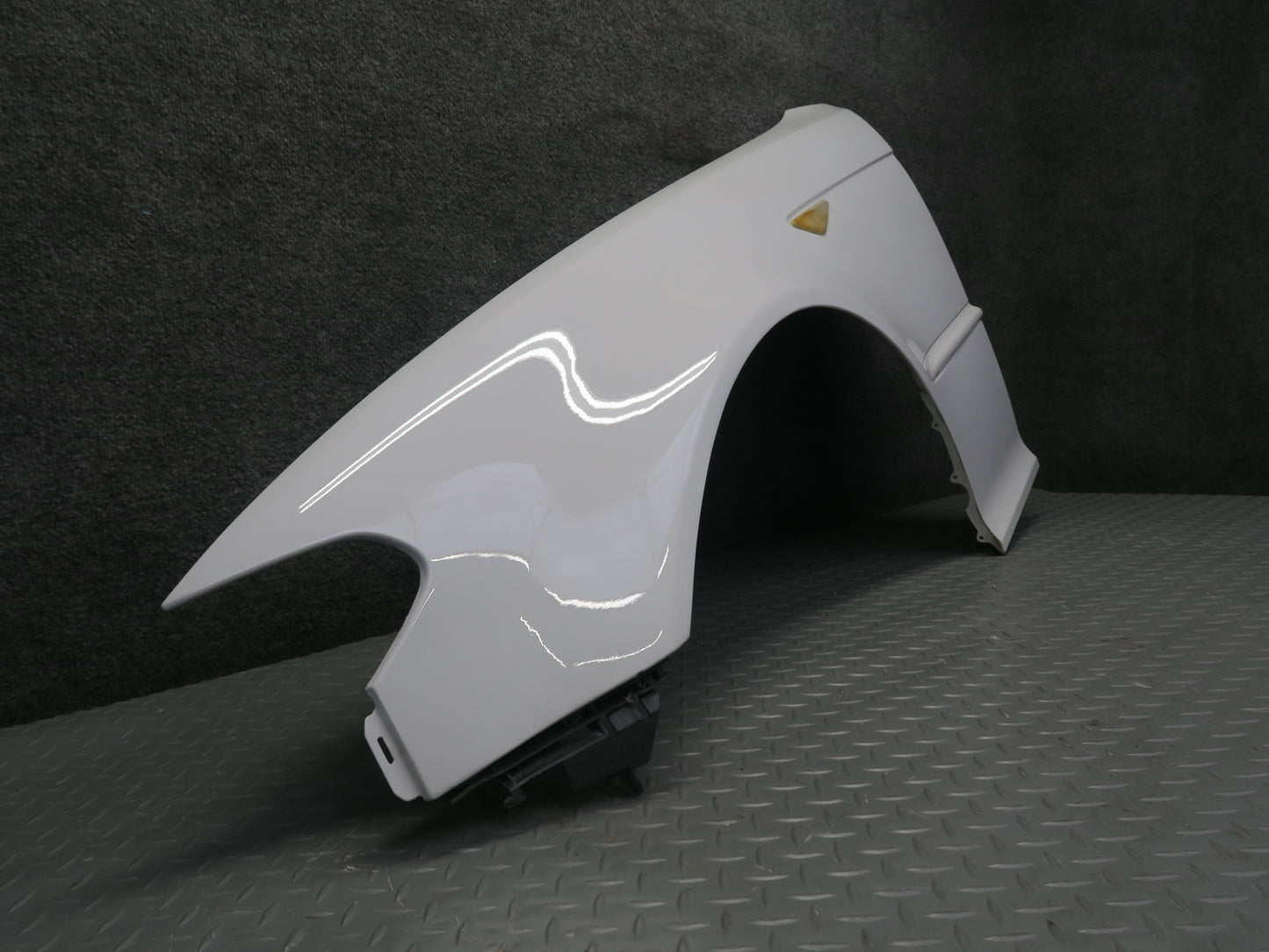 04-06 BMW E46 330ci Coupe Convert Front Left Fender Shell Cover Panel White OEM
