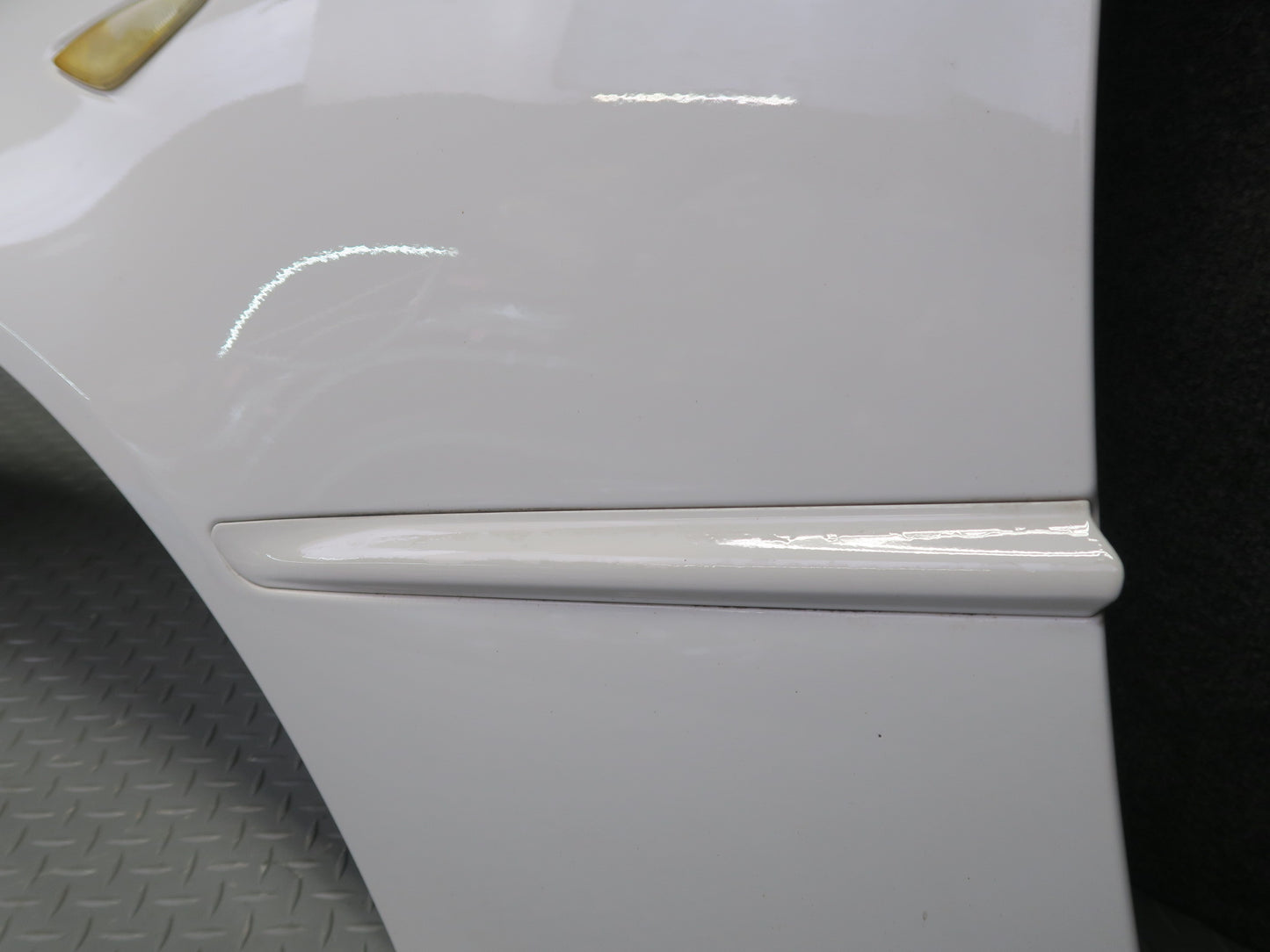 04-06 BMW E46 330ci Coupe Convert Front Left Fender Shell Cover Panel White OEM