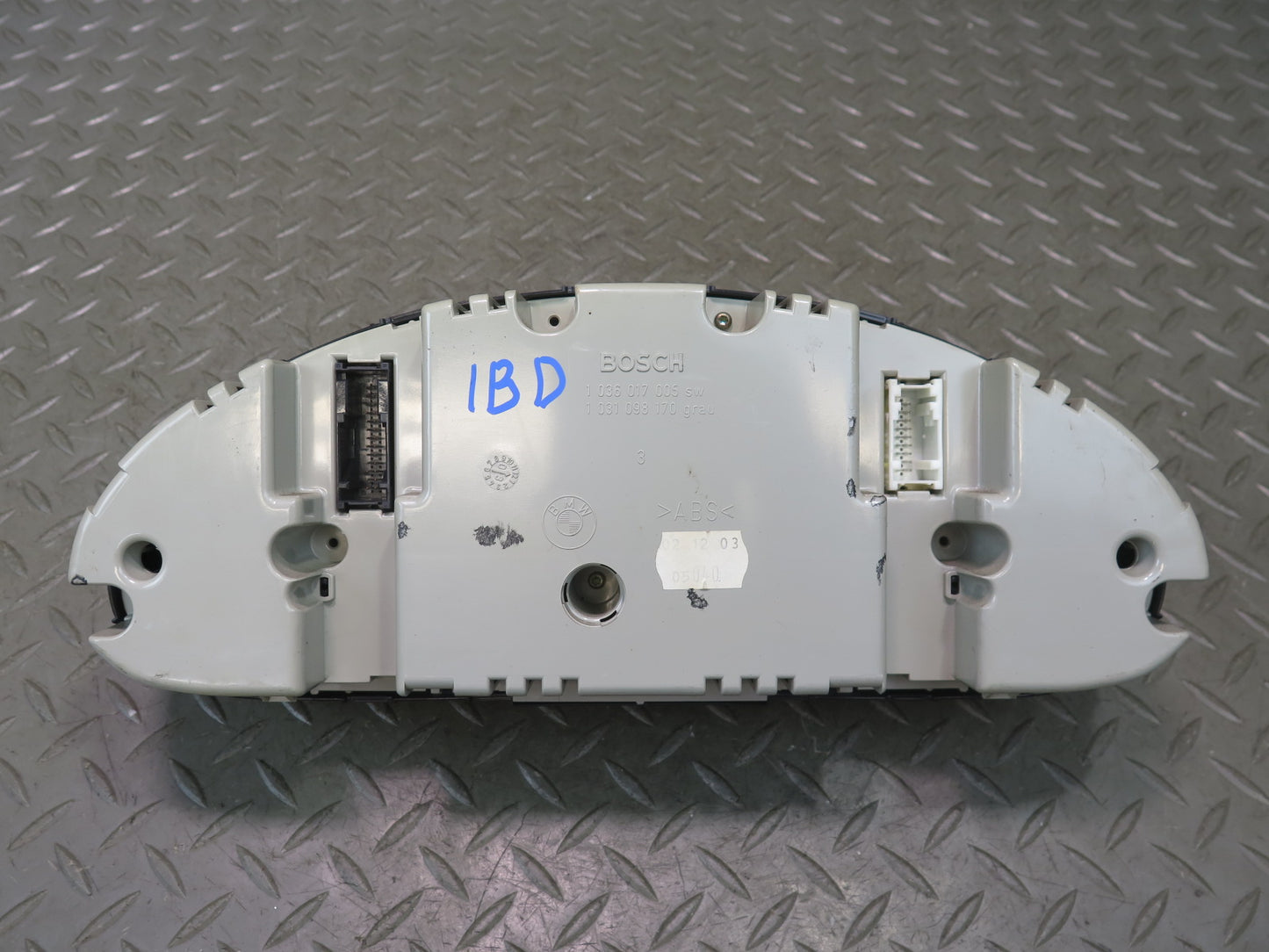 02-06 BMW E46 330Ci A/T Instrument Cluster Gauge Speedometer 6932935 OEM