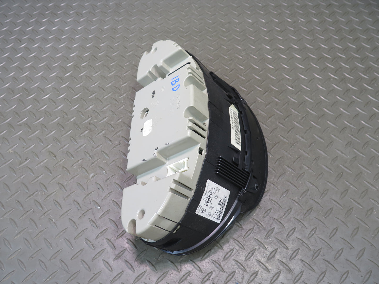 02-06 BMW E46 330Ci A/T Instrument Cluster Gauge Speedometer 6932935 OEM