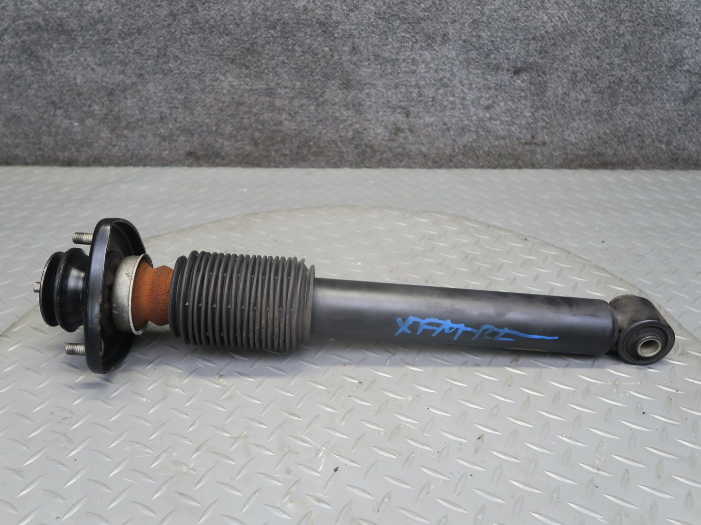 00-06 BMW E53 X5 AWD Set of 2 Rear Left & Right Strut Shock Absorber OEM