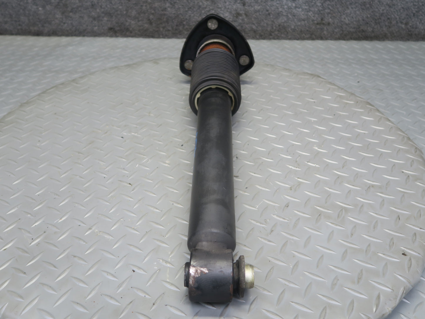 00-06 BMW E53 X5 AWD Set of 2 Rear Left & Right Strut Shock Absorber OEM