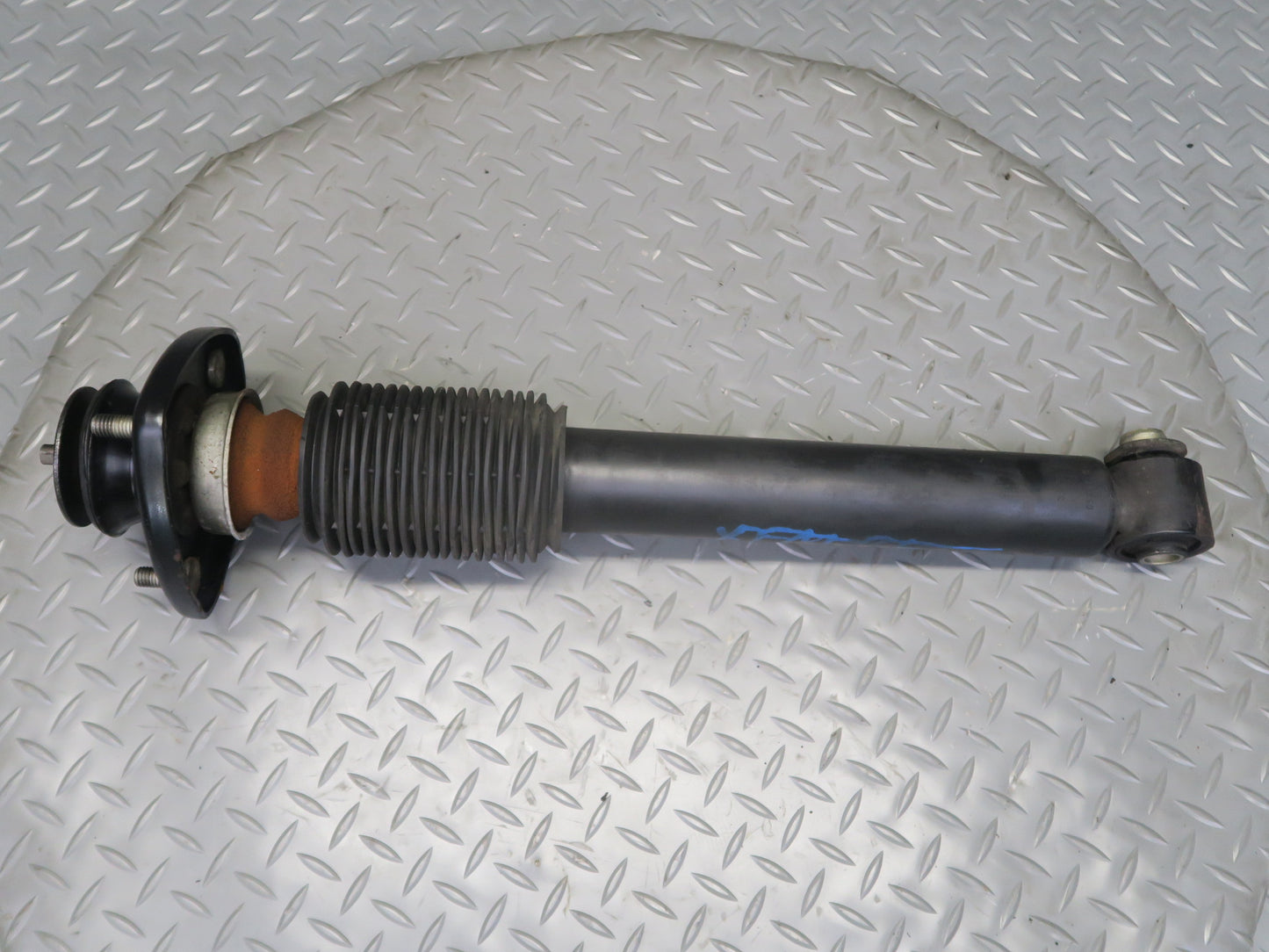 00-06 BMW E53 X5 AWD Set of 2 Rear Left & Right Strut Shock Absorber OEM
