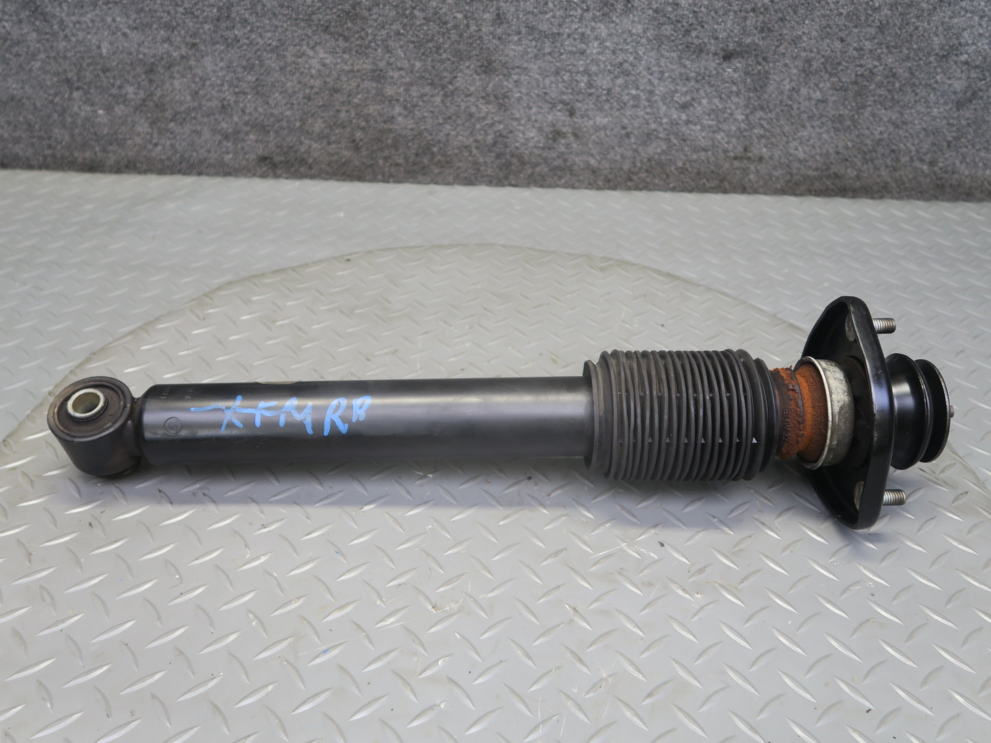 00-06 BMW E53 X5 AWD Set of 2 Rear Left & Right Strut Shock Absorber OEM