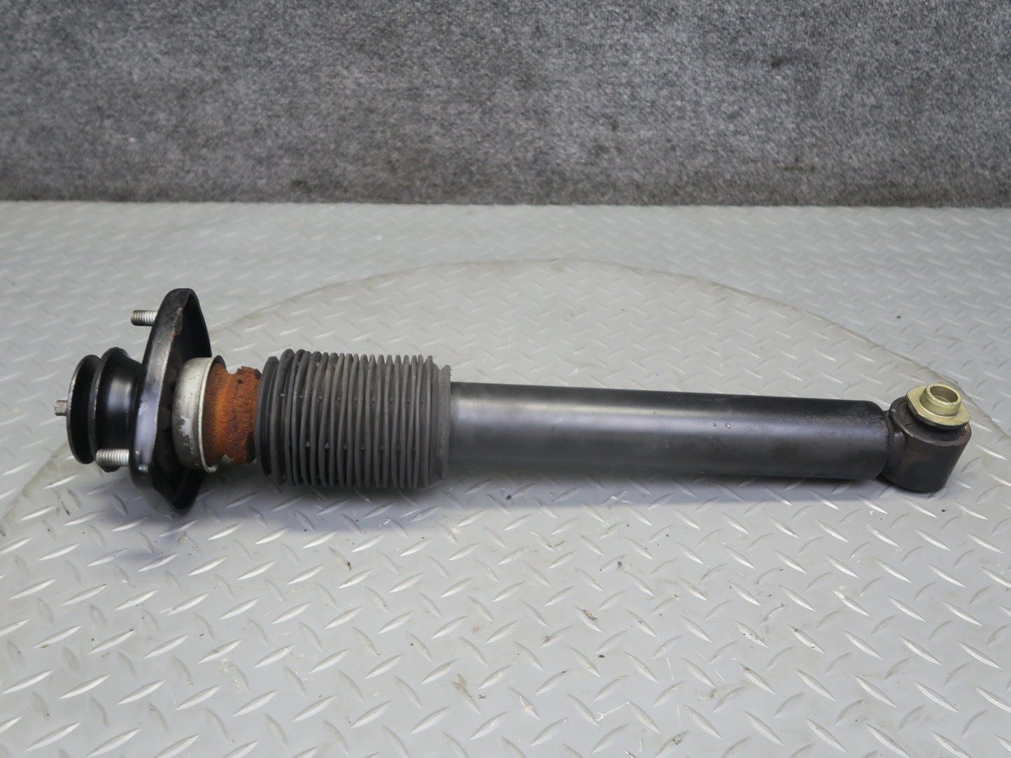 00-06 BMW E53 X5 AWD Set of 2 Rear Left & Right Strut Shock Absorber OEM