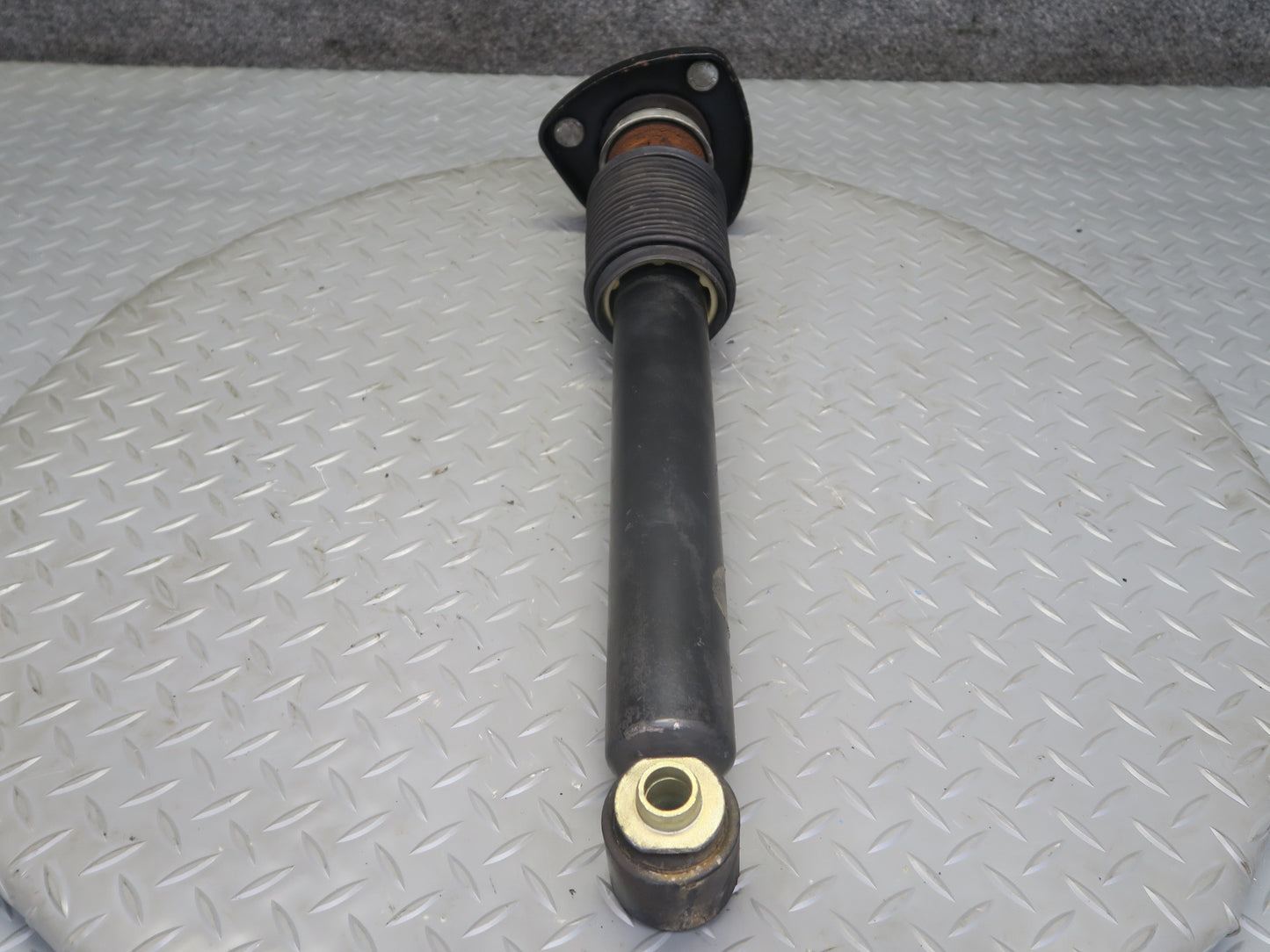 00-06 BMW E53 X5 AWD Set of 2 Rear Left & Right Strut Shock Absorber OEM