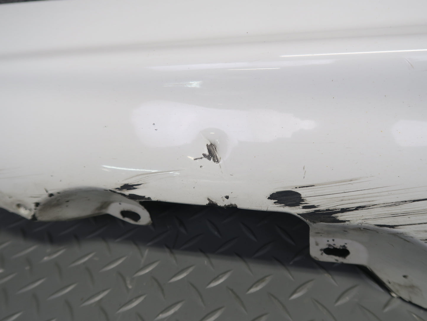 01-06 BMW E46 330ci Coupe Convertible Set of 2 Side Skirt Rocker Panel White OEM