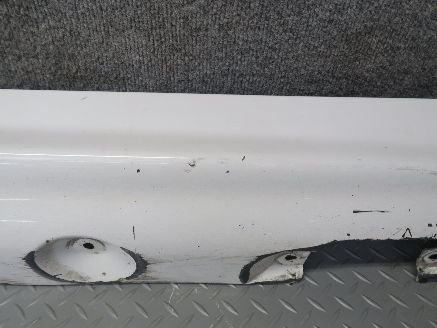 01-06 BMW E46 330ci Coupe Convertible Set of 2 Side Skirt Rocker Panel White OEM