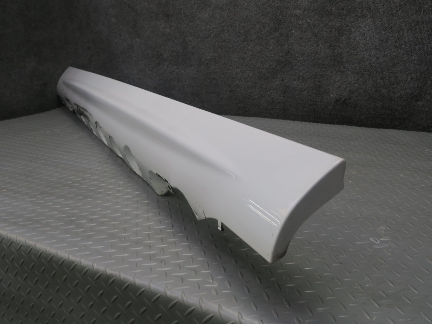 01-06 BMW E46 330ci Coupe Convertible Set of 2 Side Skirt Rocker Panel White OEM