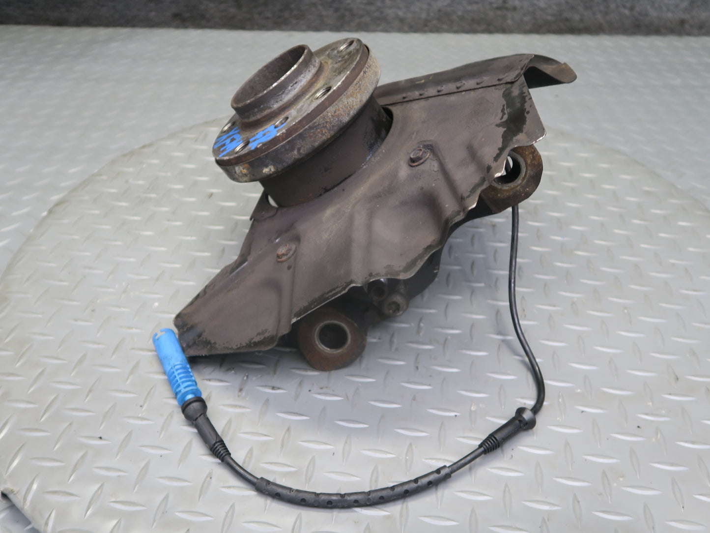 00-06 BMW E53 X5 AWD Front Right Spindle Knuckle Wheel Hub Bearing 6761576 OEM