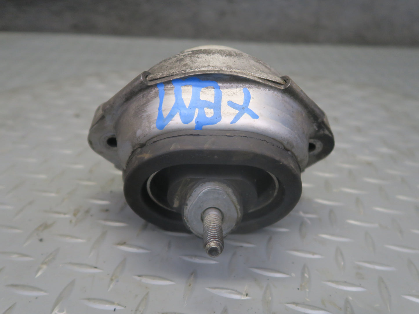 04-06 BMW E53 X5 4.8is Set of 2 Engine Motor Mount OEM