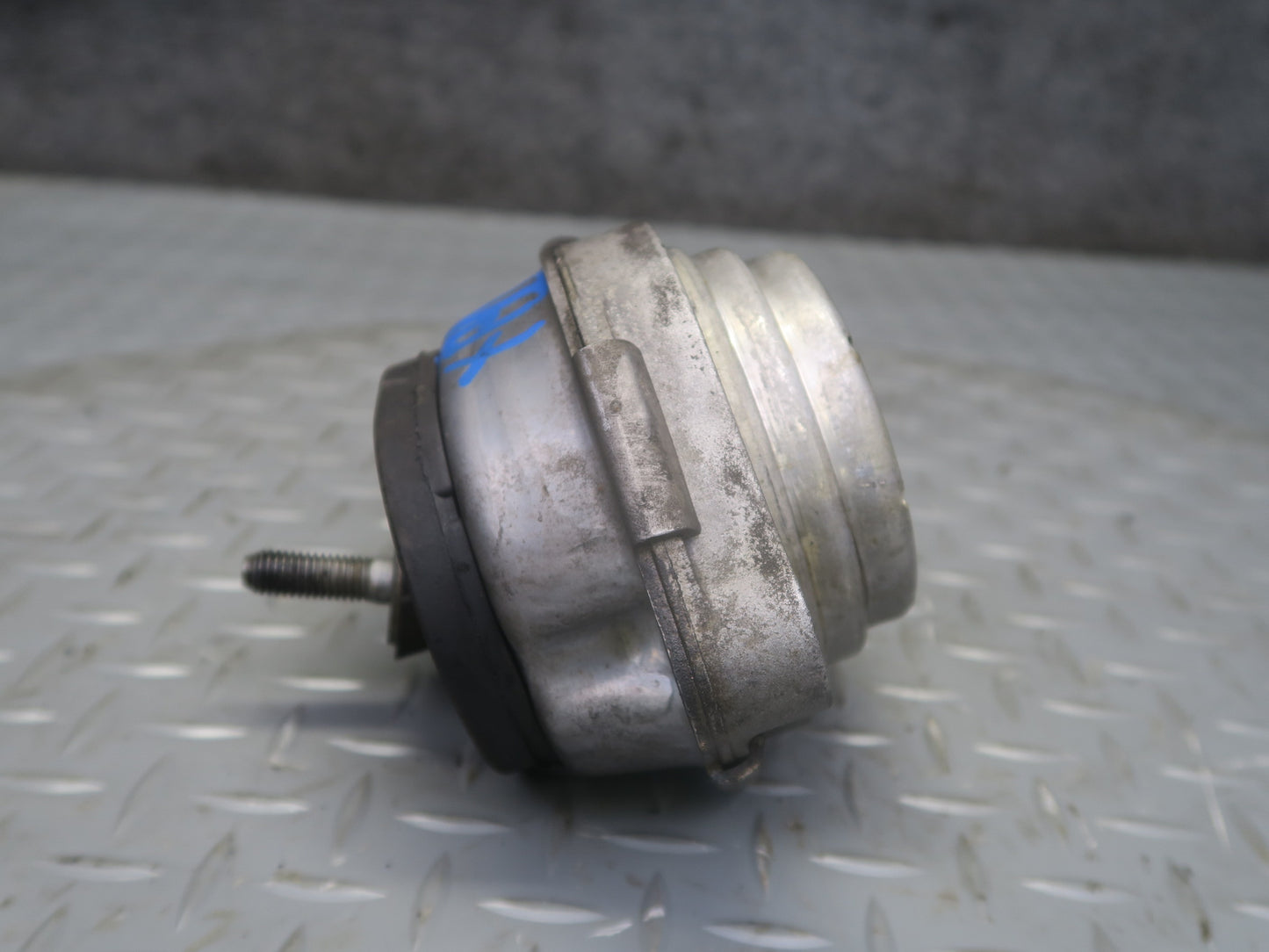 04-06 BMW E53 X5 4.8is Set of 2 Engine Motor Mount OEM