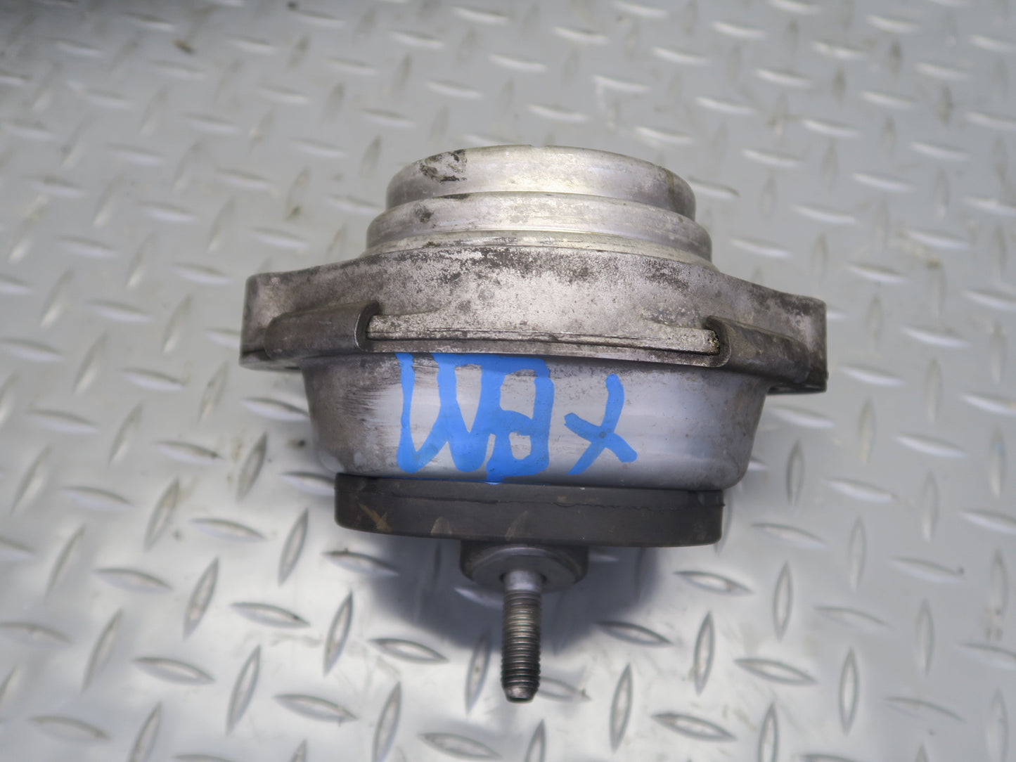 04-06 BMW E53 X5 4.8is Set of 2 Engine Motor Mount OEM