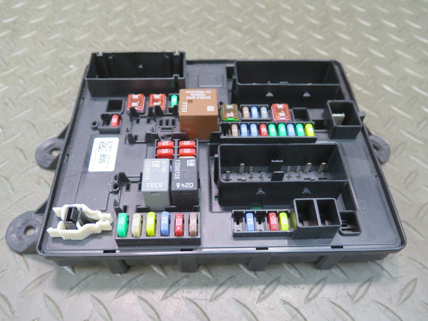 16-19 Chevrolet Corvette C7 Power Distribution Fuse Relay Box 23301924 OEM