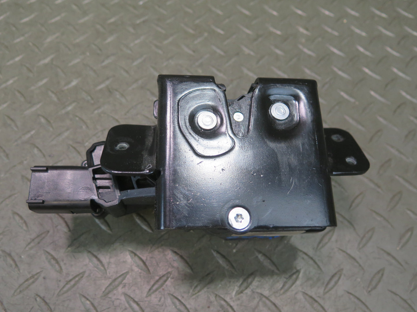14-19 Chevrolet Corvette C7 Rear Trunk Liftgate Lock Latch Actuator Motor OEM