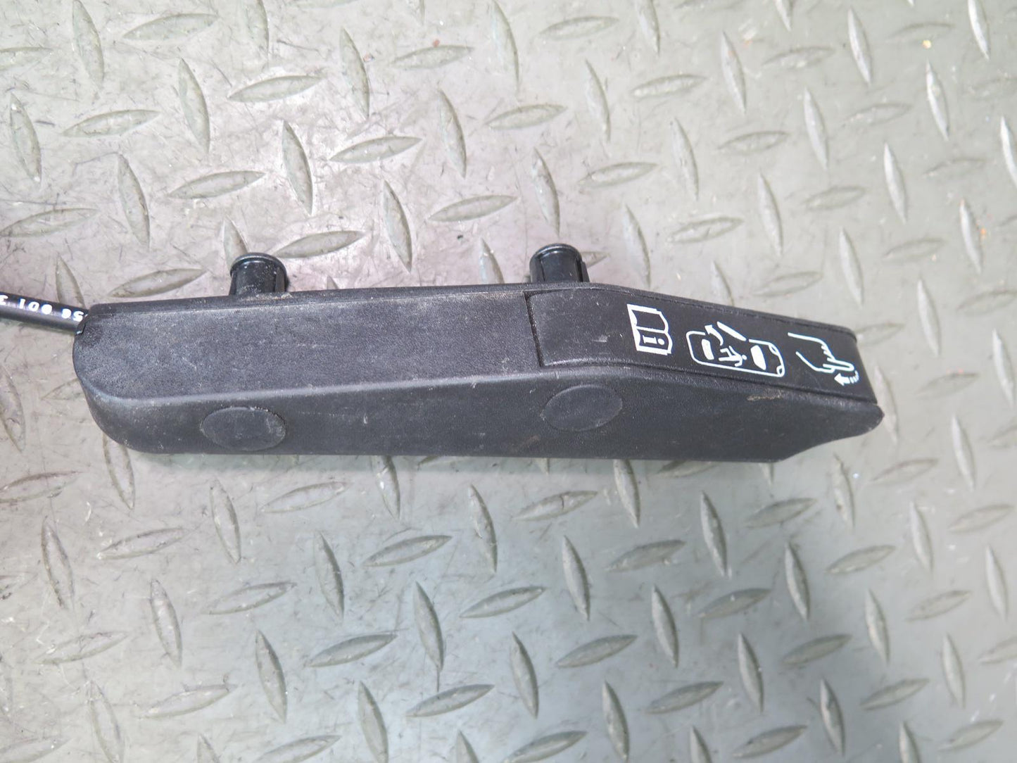 14-19 Chevrolet Corvette C7 Set of 2 Left & Right Door Lock Latch Handle Set OEM