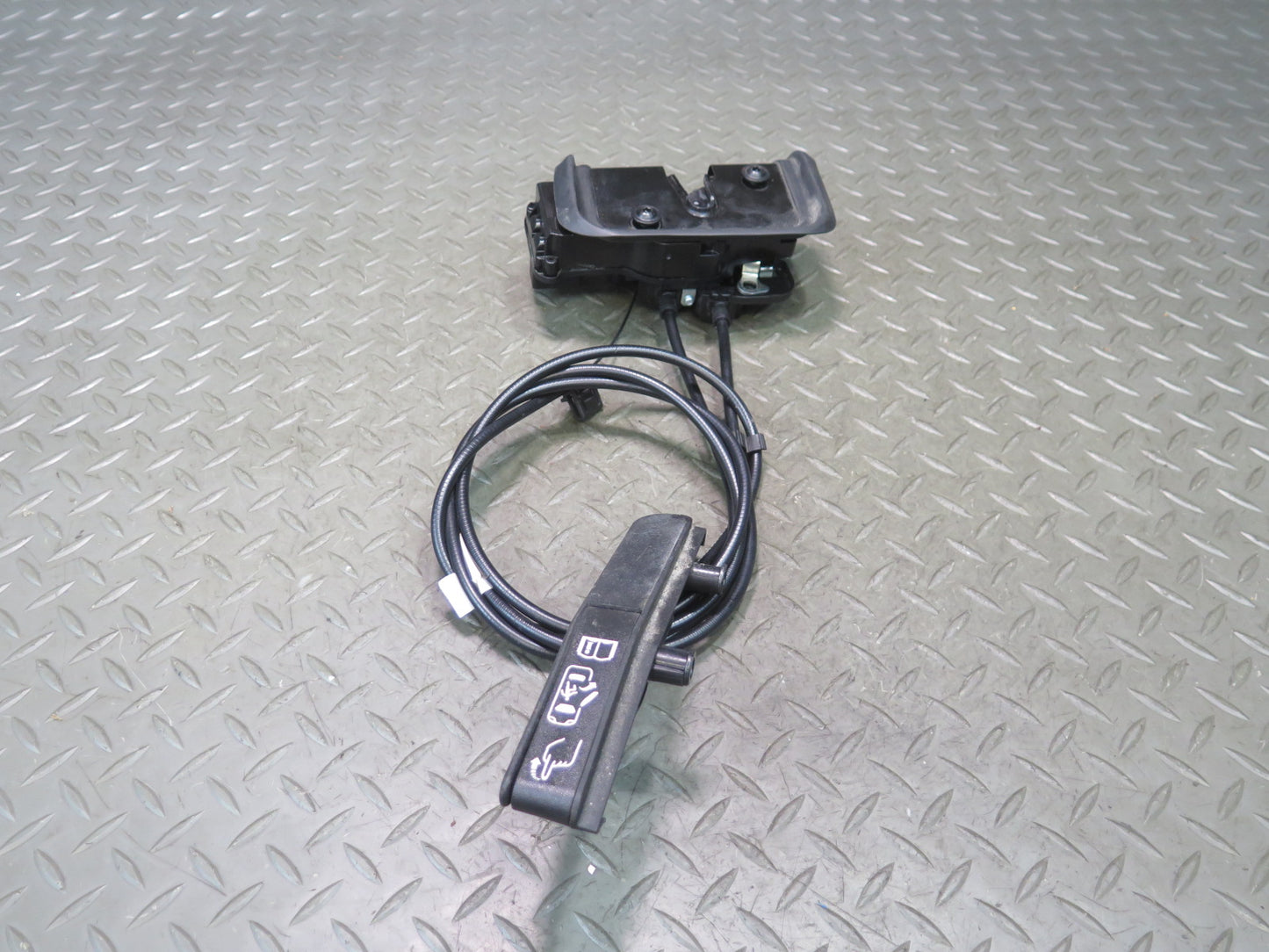 14-19 Chevrolet Corvette C7 Set of 2 Left & Right Door Lock Latch Handle Set OEM