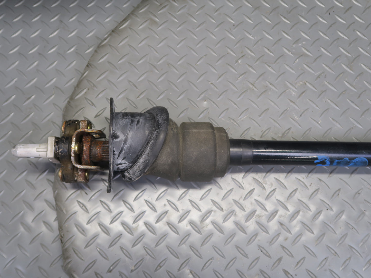 14-19 Chevrolet Corvette C7 Steering Column Linkage U Joint Shaft OEM