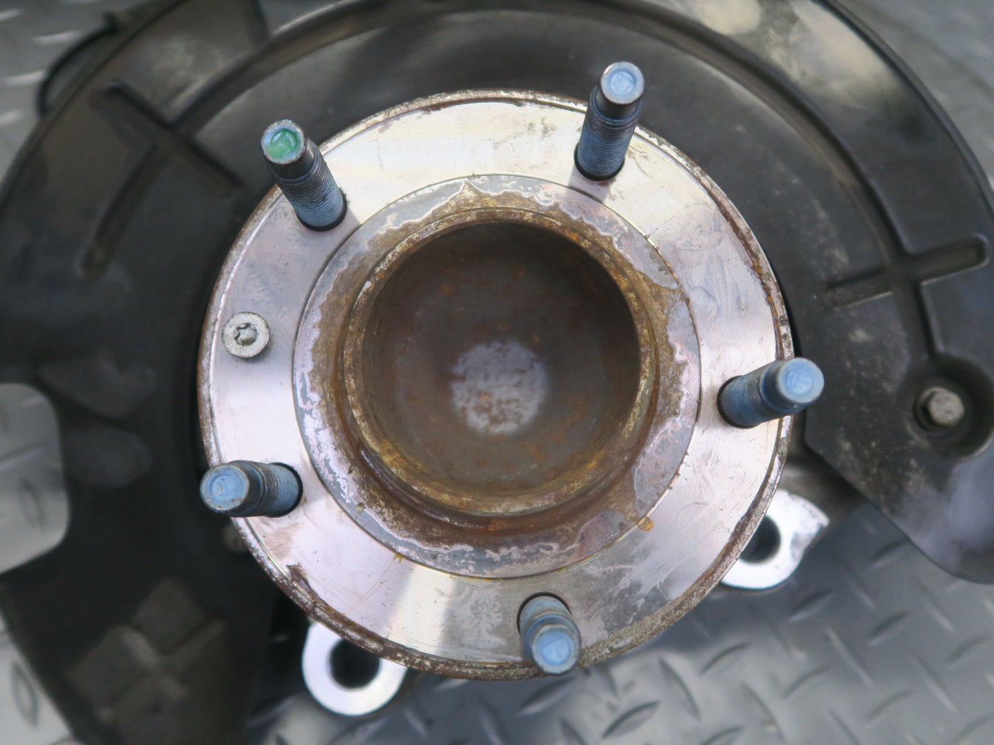 14-19 Chevrolet Corvette C7 Front Left Spindle Knuckle Wheel Hub Bearing OEM
