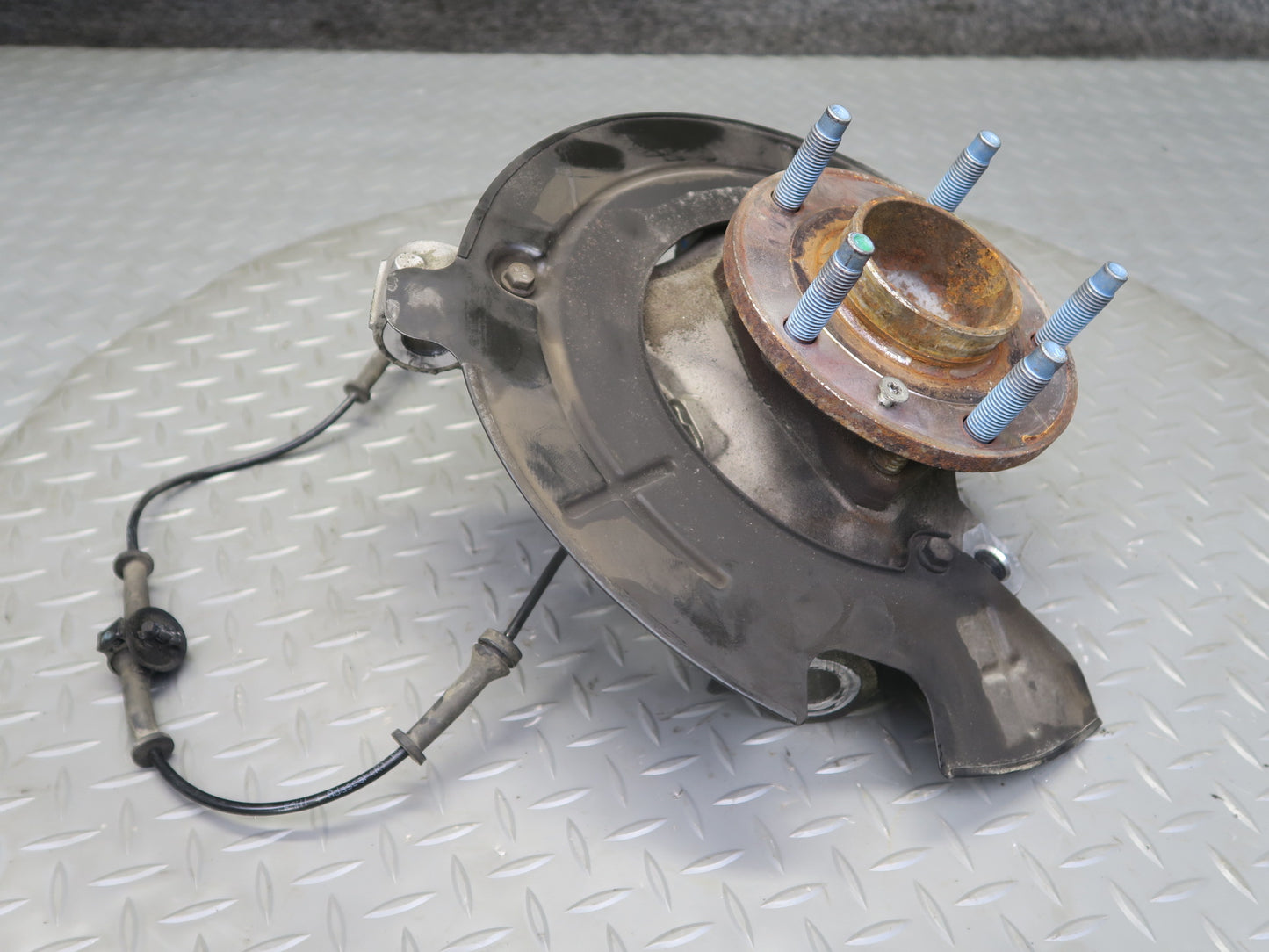 14-19 Chevrolet Corvette C7 Front Left Spindle Knuckle Wheel Hub Bearing OEM