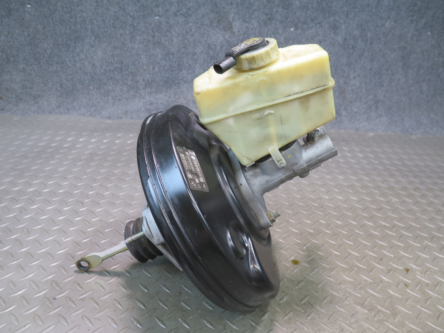 01-06 BMW E46 330Ci Brake Master Cylinder Booster Fluid Reservoir OEM