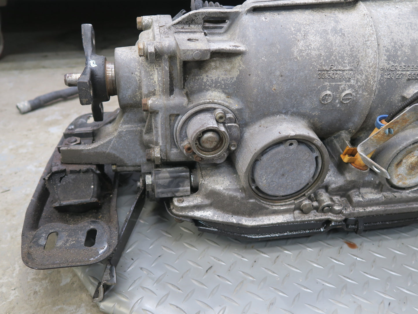 1990 Mercedes W124 300E 722.358 RWD A/T Automatic Transmission 142k Miles OEM