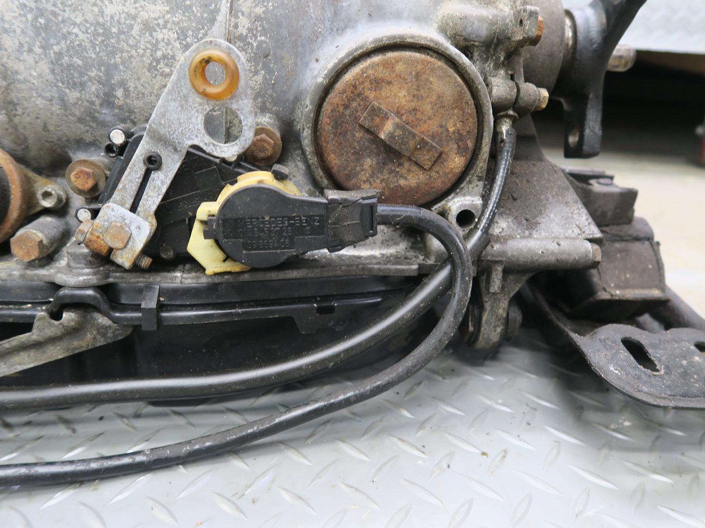 1990 Mercedes W124 300E 722.358 RWD A/T Automatic Transmission 142k Miles OEM
