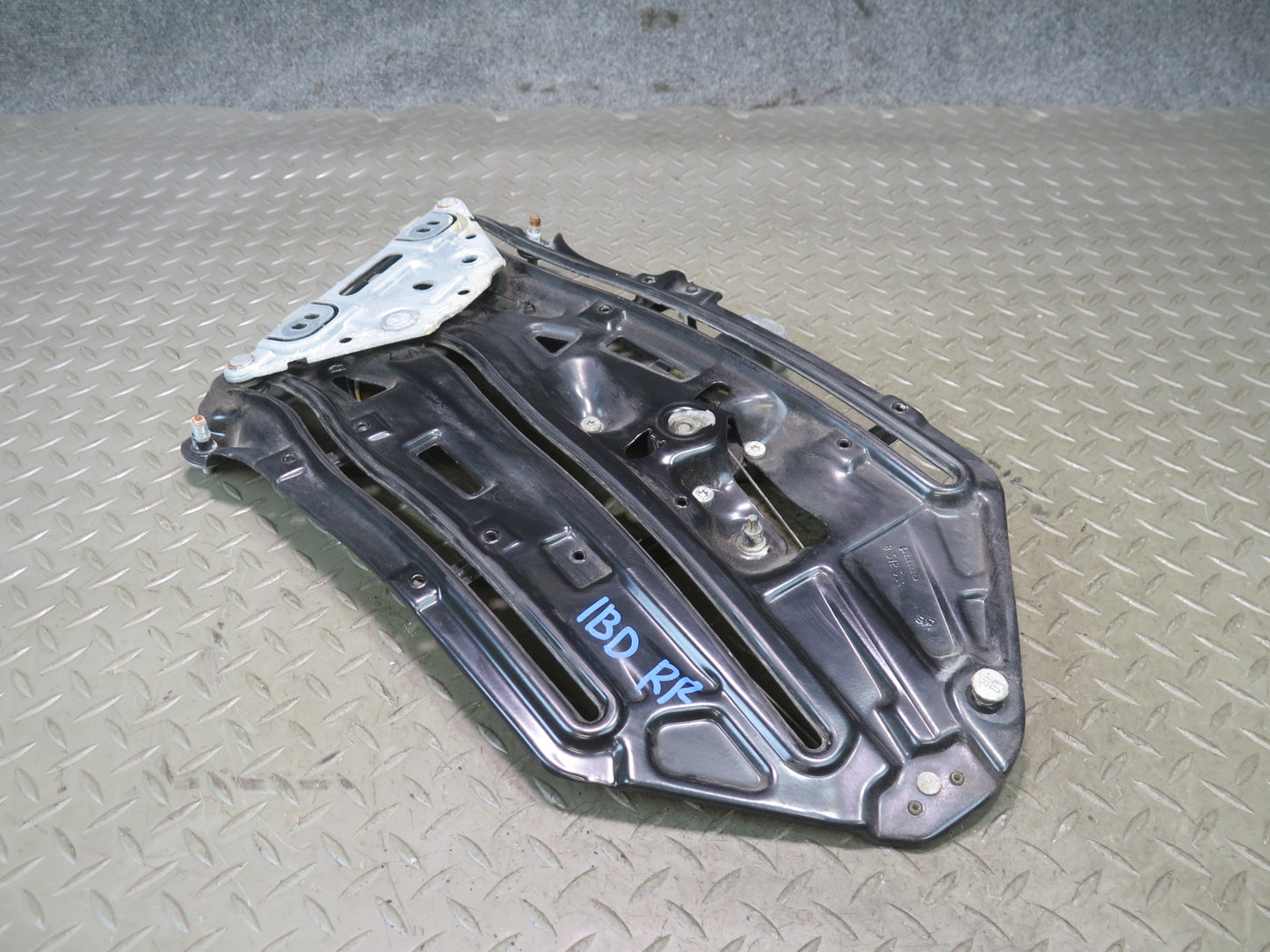 01-06 BMW E46 330ci Convertible Rear Right Quarter Window Regulator w Motor OEM