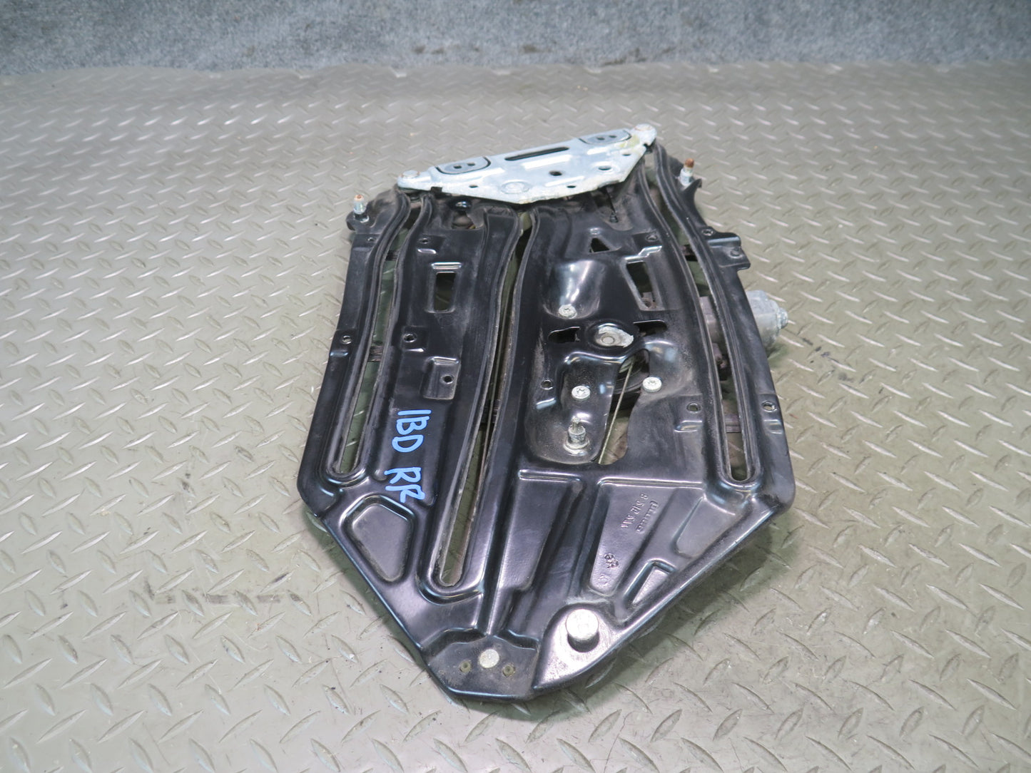 01-06 BMW E46 330ci Convertible Rear Right Quarter Window Regulator w Motor OEM